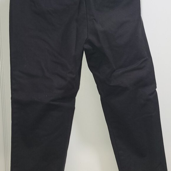 ANN TAYLOR BLACK CAPRI PANTS - STYLE & SIZE - MARISSA 4P - Picture 2 of 9